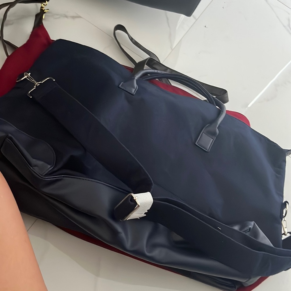 Navy weekender